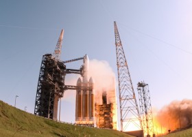 DeltaIVHeavy-0512