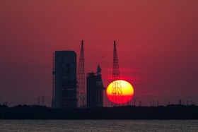 DeltaIVHeavy-0610