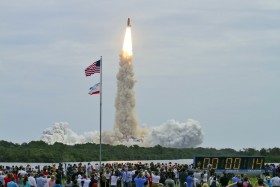 STS-135 Atlantis Final Mission Launch from The Press Site
